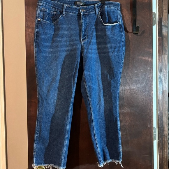 Judy Blue Denim - Judy Blue High Waist Cropped Straight Fit with Side Slit Jeans
